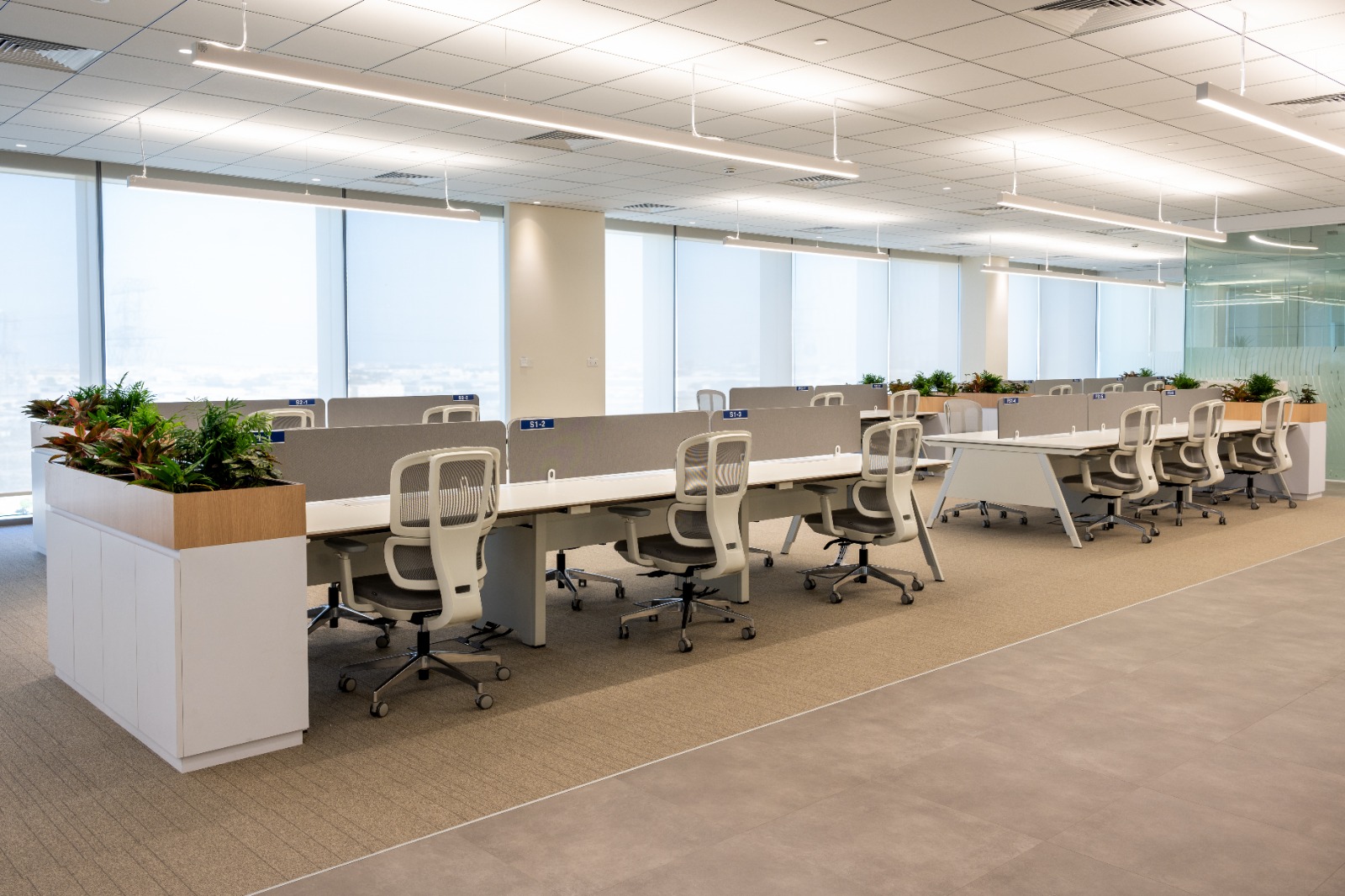 Dubai Hills Office Furniture Staff Workstation